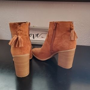 Ankle boots